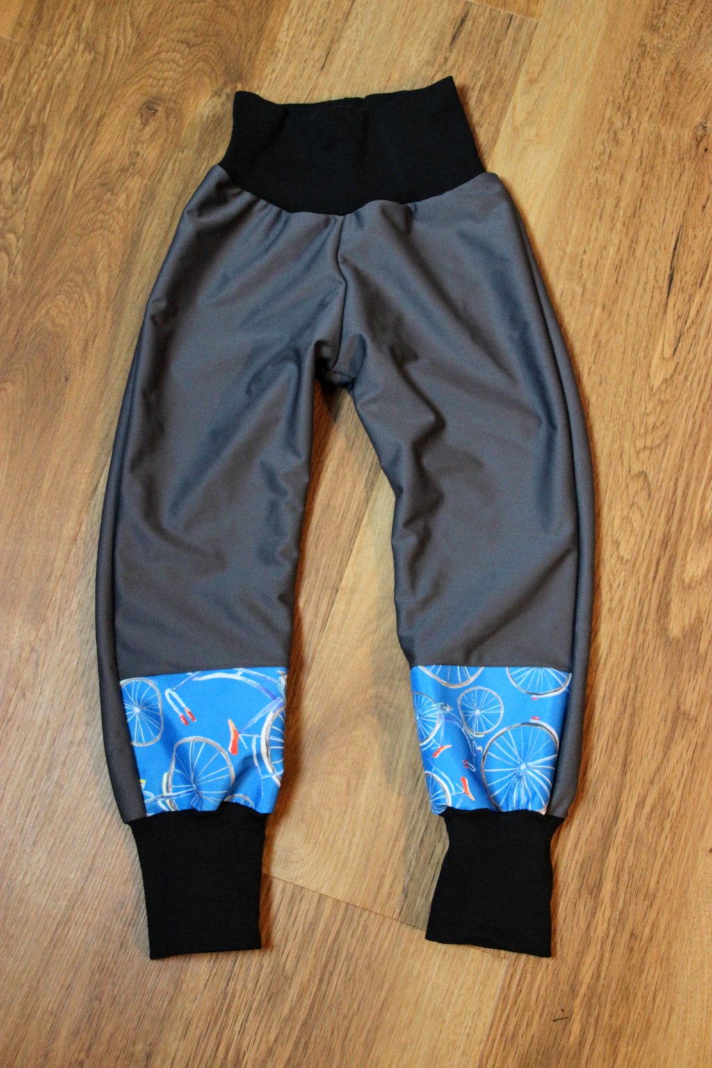 Dětské softshellové kalhoty Oriclo celoroční vzorované