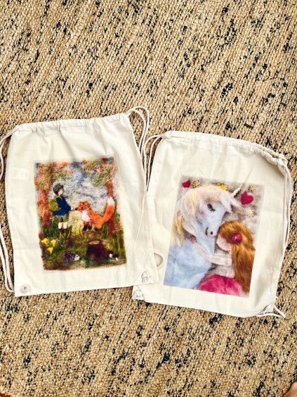 Tornazsák nemezelt illusztrációkkal