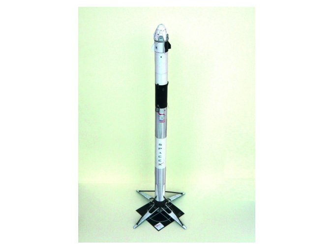 Space X-Dragon 9