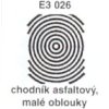 Chodník asfaltový, malé oblouky