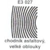 Chodník asfaltový, velké oblouky