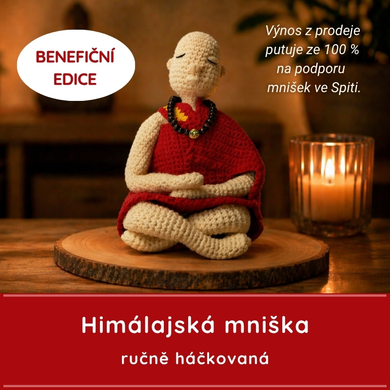 Himálajská mniška - ručně háčkovaná, benefiční edice