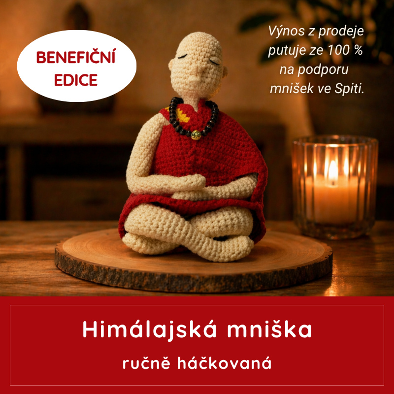 Himálajská mniška - ručně háčkovaná, benefiční edice