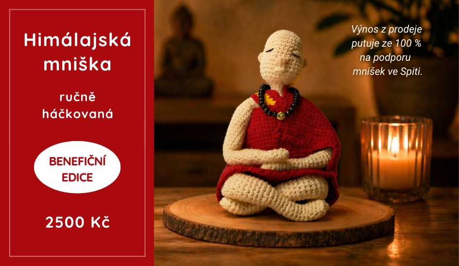 Himálajská mniška - ručně háčkovaná, benefiční edice