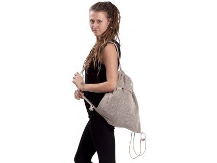 batoh tmavě hnědý