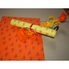 Balicí papír »BAGR« – 1 ks, 32×45 cm, žlutý nebo oranžový