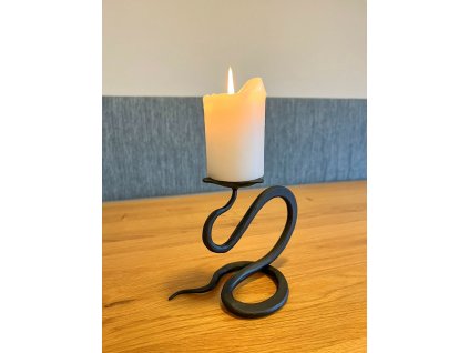 Krámek u kováře kovaný svícen, černý
