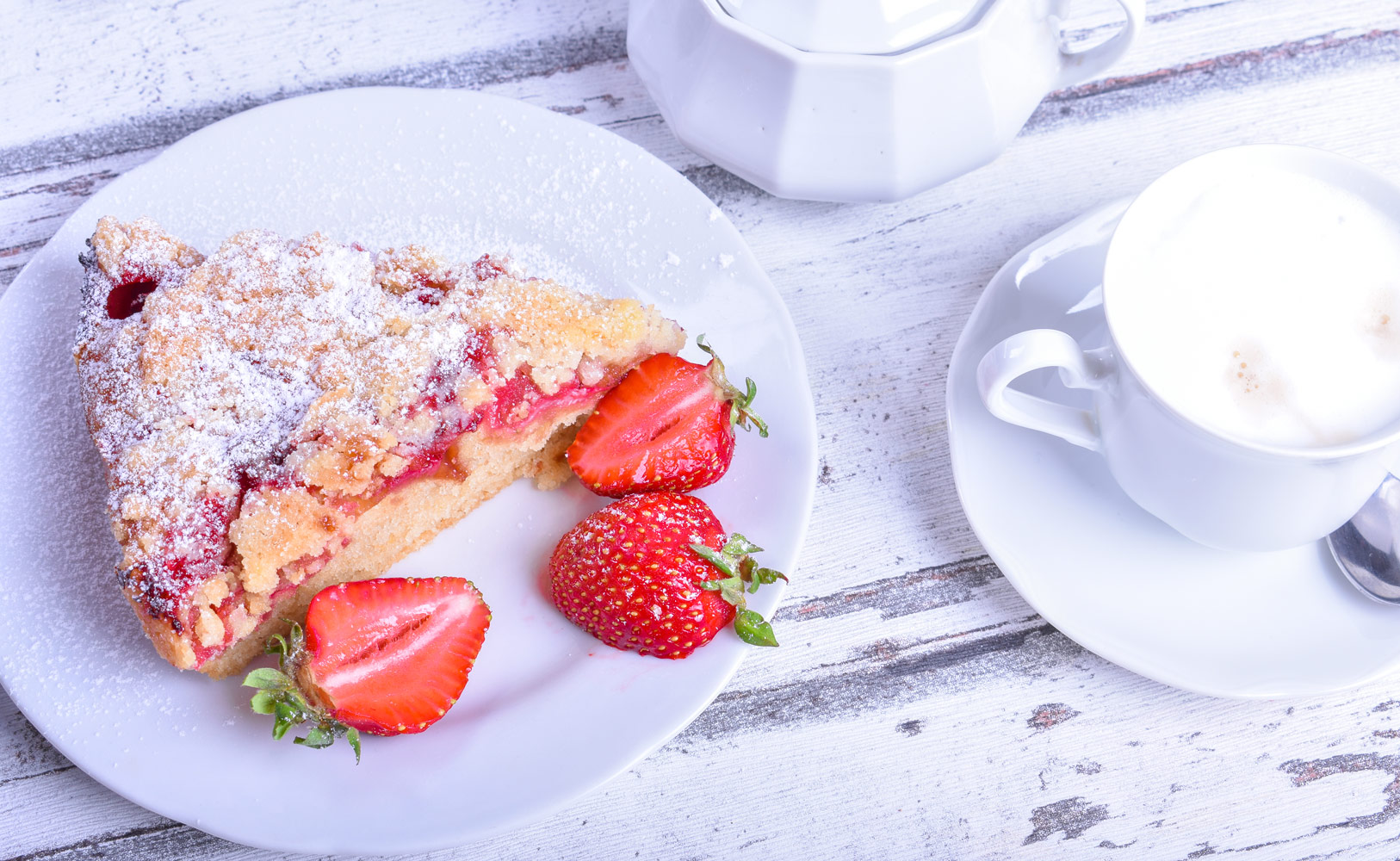 Drobenkový koláč s ovocem