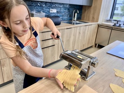 1281 1 kurzy vareni a peceni pro deti