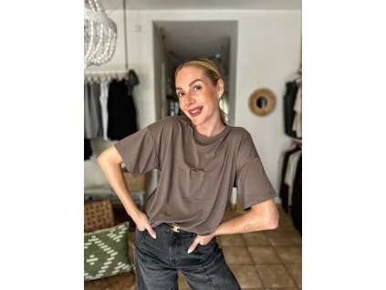 f885c284 98a8 4b45 8bdb eae0f15e1eae