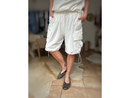 b6af04a5 fadd 48a5 9713 fa1b753de72f