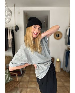 Čekání se vyplatilo. Černé teplákovky jsou tady. A ne ledajaké…🤘🏻 Poprvé tuto zimu s kapucí, v novém střihu, s novými...