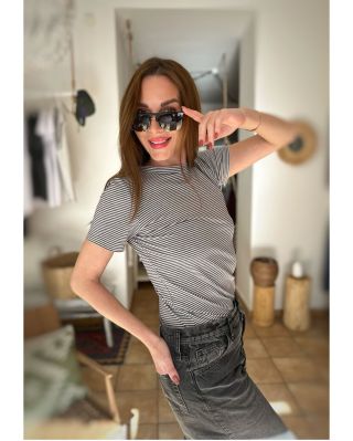 PÁTEČNÍ NOVINKY 🌿 Tak jo.. jaro oficiálně vstoupilo do šatníku. Po letech jsme oprášily jeden z našich legendárních střihů...