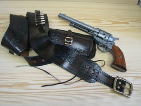 holster s náboji