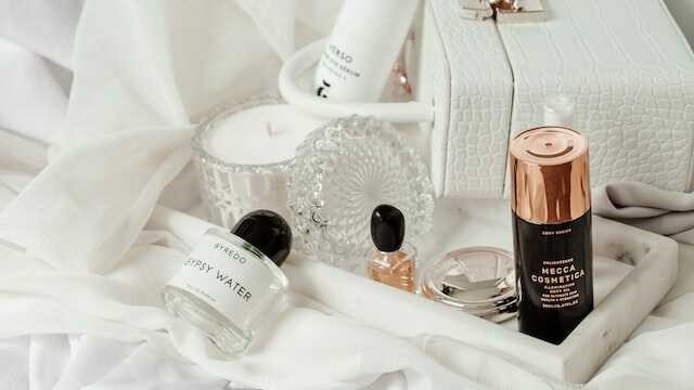 Parfémy s feromony svůj význam mají