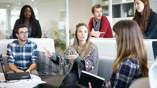 Jsou vztahy na pracovišti rozumné?