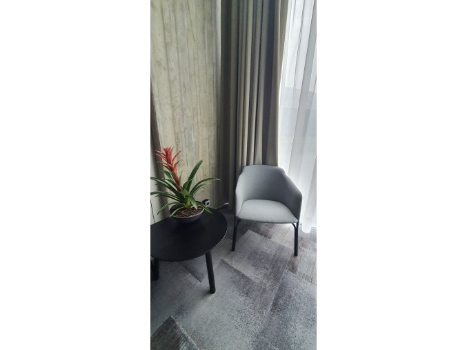 Kulatý konferenční stolek - 1/2026