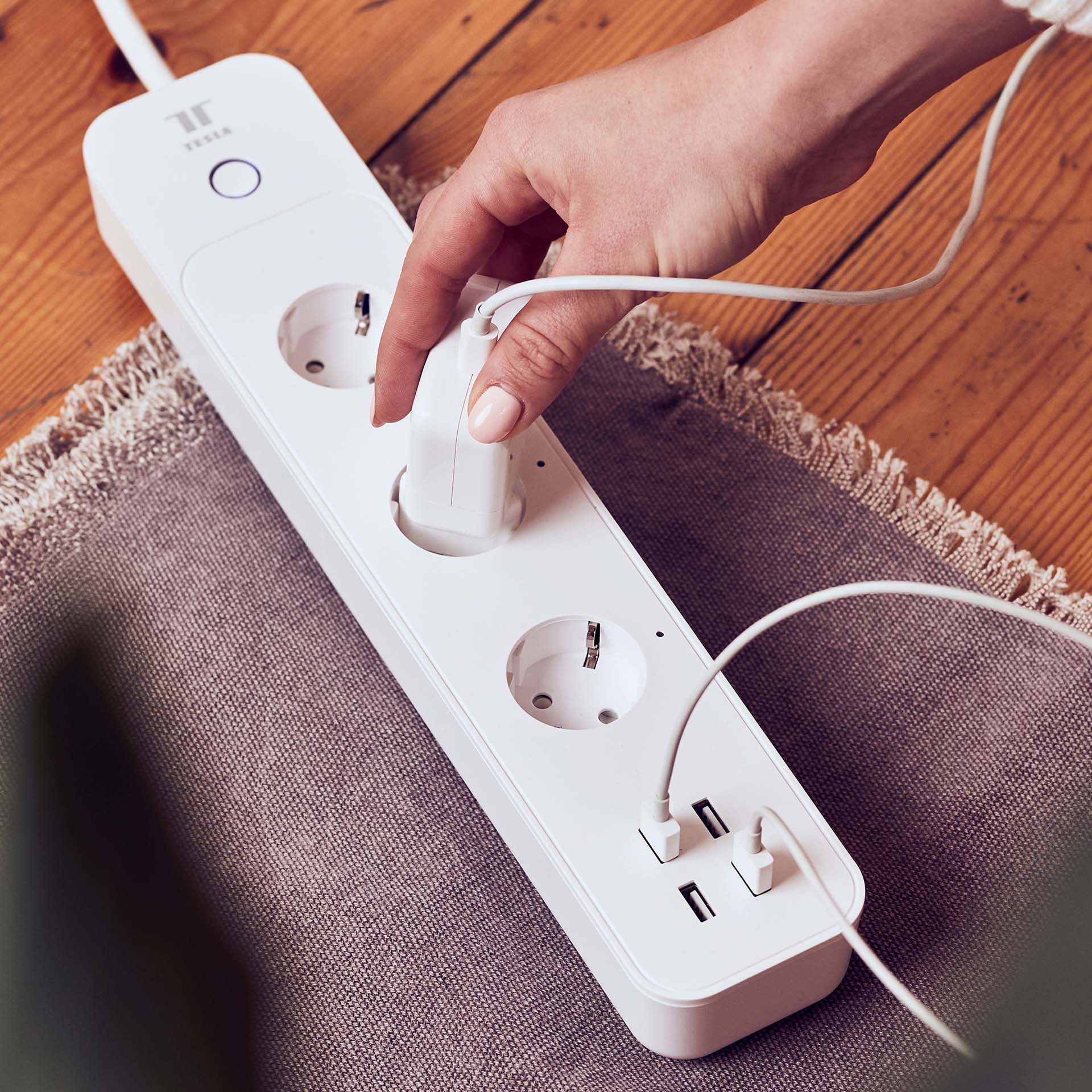 Chytrá zásuvka Tesla Smart Power Strip 3 + 4 USB