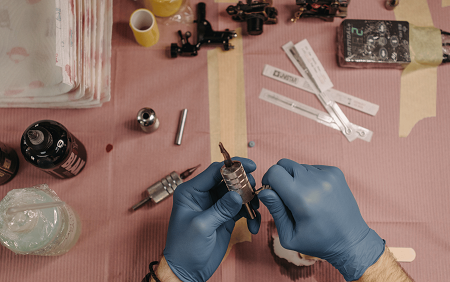 Tetovací sady pro začátečníky – jak vybrat tu pravou?