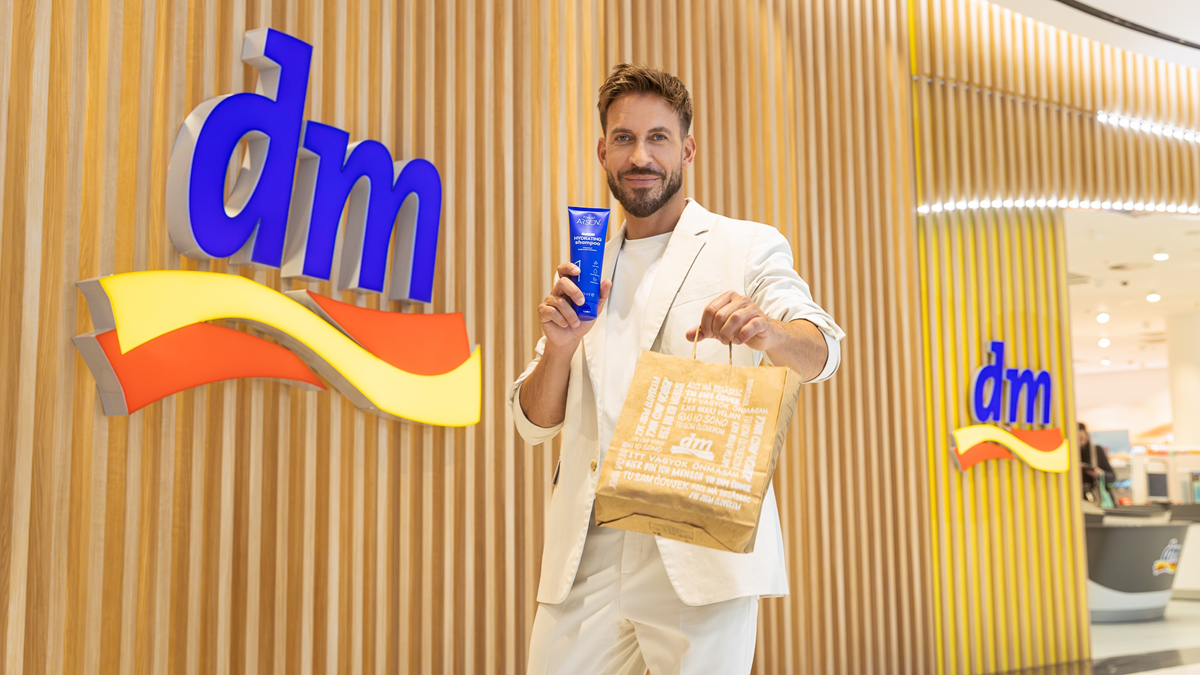 TOMAS ARSOV vstupuje do sítě drogerií dm. Profesionální péče o vlasy je nyní dostupnější než kdy dřív.