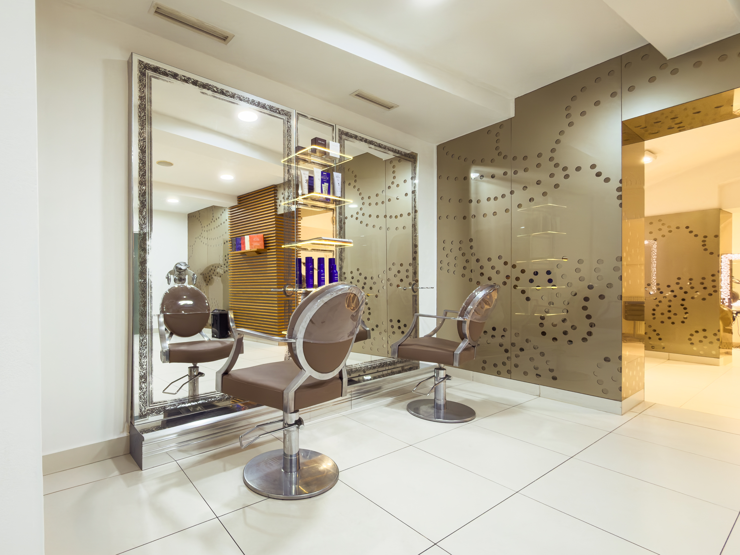 Elektronický dárkový poukaz barva + střih TOMAS ARSOV