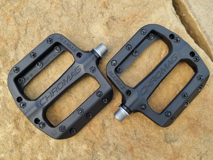 Lehké pedály s perfektním gripem