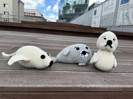 Crocheted seal