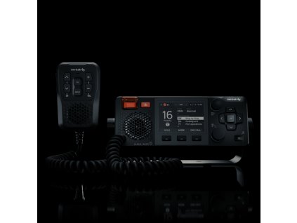 Em-trak X100 VHF/DSC Radio + AIS Class B