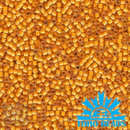 Koralky%20TOHO%20Treasure%2011 0%20barva%20950