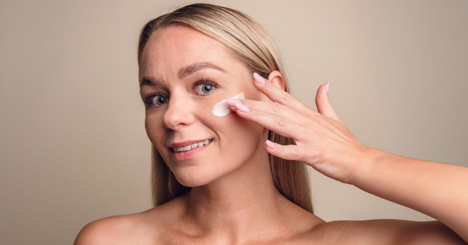 10 hriechov, kvôli ktorým sa vám začnú tvoriť vrásky predčasne