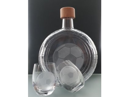 lahev na slivovici 0,5l +2ks likér s rytinou fotbalového míče  - ručně ryté (broušené) dárková krabička, dárek pro fotbalistu