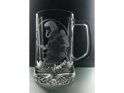 půllitr s hasičem - ručně ryté (broušené) dárek pro hasiče