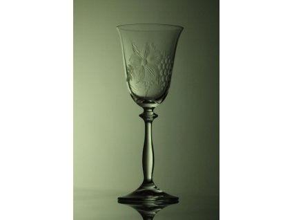 sklenice 1ks na víno angela 250ml s rytinou vinného hroznu  - ručně ryté (broušené), dárková krabička