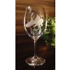 Sklenice na víno 1ks Klara 450ml s rytinou rybky  - ručně ryté (broušené), dárková krabička