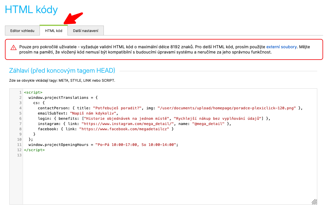 Vyplněné pole Záhlaví v HTML kódu s nastavením textů patičky a otevírací doby