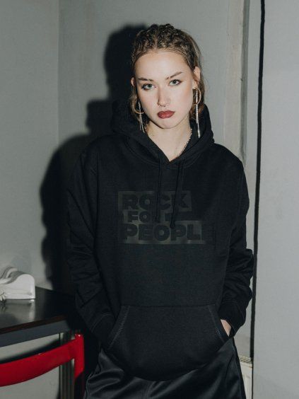 Hoddie Black On Black