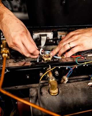 Tlak, teplota, extrakce. Servis není jen oprava. Je to příprava na špičku. ☕ 📅 Chceš servisní plán? Ozvi se. Jsme DEUS...