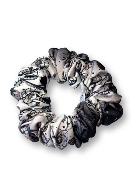 Gumička Scrunchie Černobílé vlčí máky 1