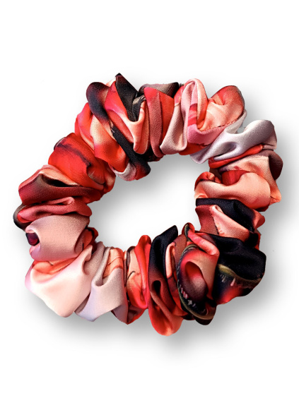 Gumička Scrunchie Máky za noci (2a)