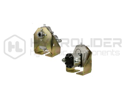 Pýevodovka s hydraulickěm źerpadlem a zesˇleněm dr§ kem pýipevnŘněm k z kladnŘ