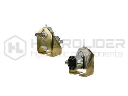 Pýevodovka s hydraulickěm źerpadlem a zesˇleněm dr§ kem pýipevnŘněm k z kladnŘ