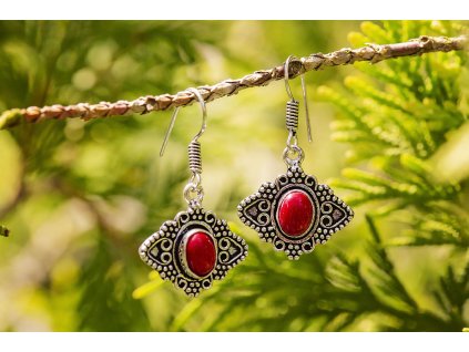 Náušnice ornament s kamenem (Drahokam Korál, Materiál Mosaz)