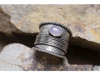 Prsten s drahokamem (Drahokam Měsíční kámen, Průměr prstenu 17mm, Materiál Mosaz)