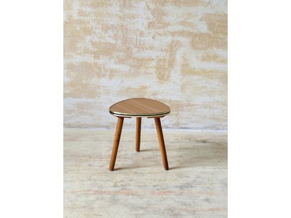 Květinový stoleček