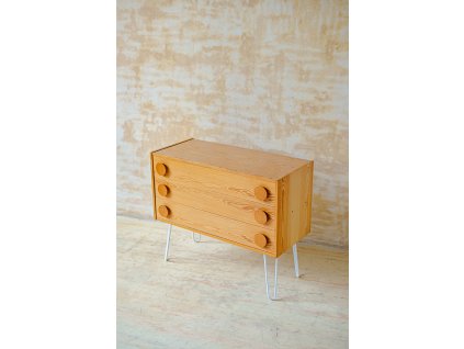 Skříňka se šuplíky borovice