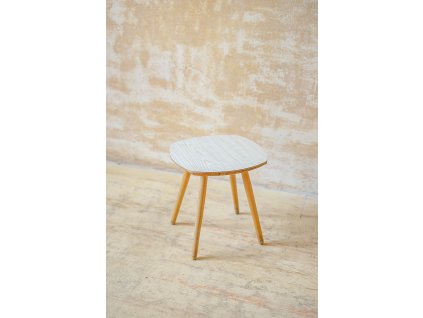 Květinový stolek s umakartem