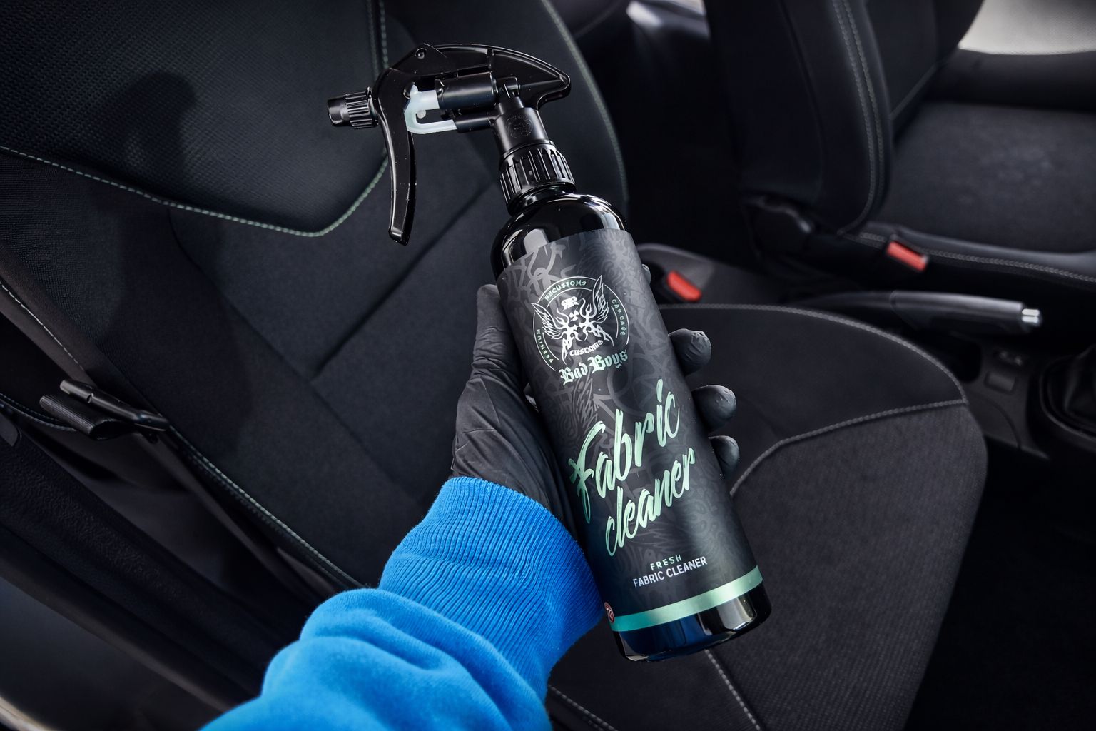 Čištění stropnice auta bez poškození – bezpečný postup krok za krokem