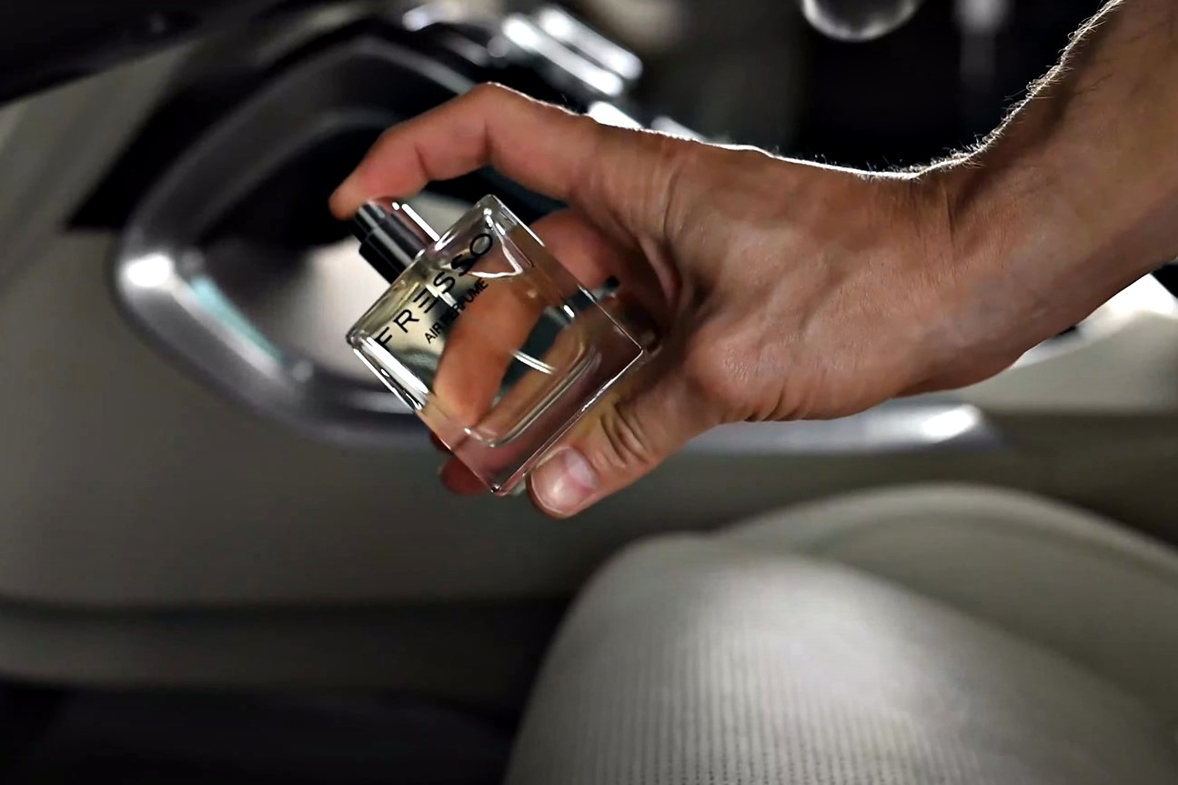 Nejlepší vůně do auta pro muže: FRESSO Gentleman Perfume