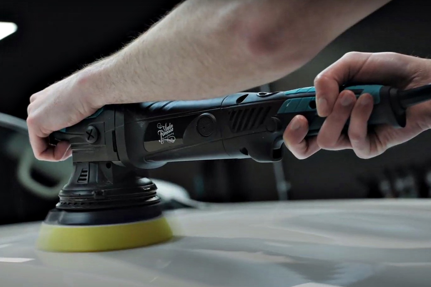 Jak vybrat leštičku na auto?