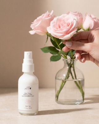 Naše Rose Water Hydrating Milk je ultraľahké tekuté hydratačné mlieko, ktoré pokožku vyživí okamžite. Na rozdiel od...